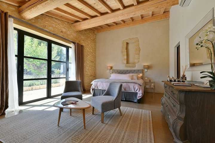Camel room