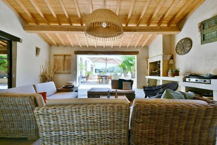 Summer kitchen